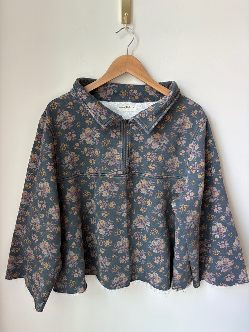 Natural Life Easy Does It Sweatshirt in Floral Print 1/4 Zip Boho Size S/M